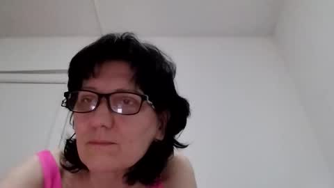 Vera online show from April 8, 7:03 pm