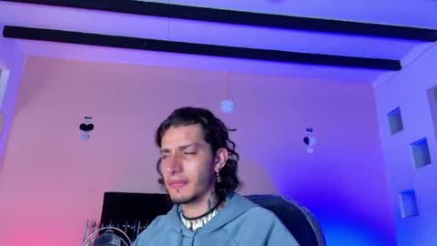 vergil_noir online show from July 16, 4:51 am