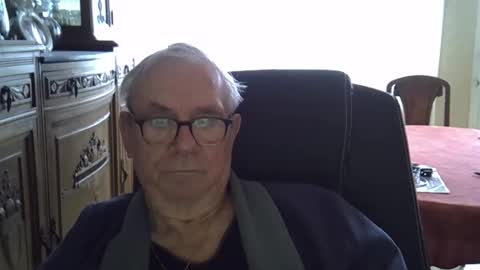 Snapshot of vergne50 chatting on May 19, 4:52 am vergne50 online show from May 19, 4:52 am