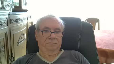 Snapshot of vergne50 chatting on May 22, 8:53 am vergne50 online show from May 22, 8:53 am