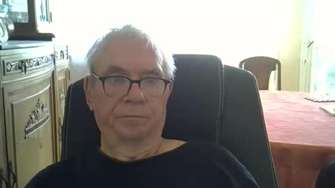 Snapshot of vergne50 chatting on May 24, 5:01 am vergne50 online show from May 24, 5:01 am