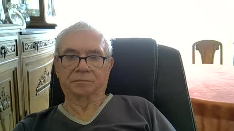 Snapshot of vergne50 chatting on May 28, 7:27 am vergne50 online show from May 28, 7:27 am