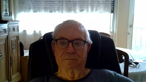 Snapshot of vergne50 chatting on July 31, 9:19 am vergne50 online show from July 31, 9:19 am