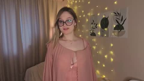 Snapshot of verocat chatting on November 7, 10:04 am Veronica online show from November 7, 10:04 am