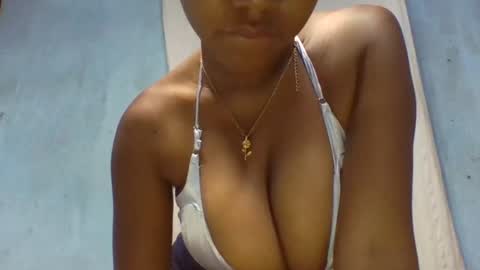 Snapshot of verolla31 chatting on December 16, 5:33 pm verolla31 online show from December 16, 5:33 pm