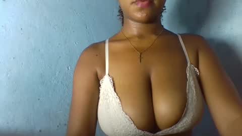 Snapshot of verolla31 chatting on February 20, 9:11 am verolla31 online show from February 20, 9:11 am