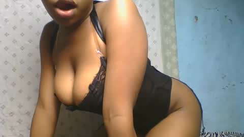 Snapshot of verolla31 chatting on September 24, 6:33 pm verolla31 online show from September 24, 6:33 pm