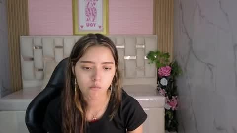 Snapshot of veronicaa_s chatting on May 21, 8:38 pm veronicaa_s online show from May 21, 8:38 pm
