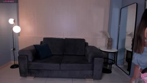 Snapshot of veronicablue1 chatting on June 15, 9:44 am Vero online show from June 15, 9:44 am