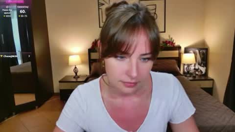 Snapshot of veronicafreman chatting on June 13, 5:27 am Veronica online show from June 13, 5:27 am