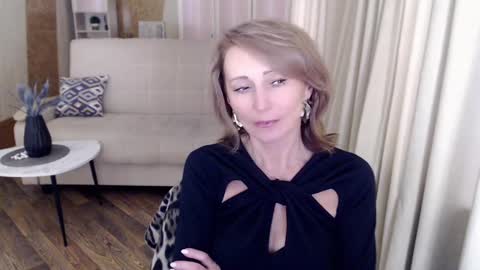 Snapshot of veronicagilbert chatting on January 15, 11:10 am Helen online show from January 15, 11:10 am