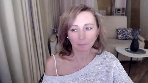 Snapshot of veronicagilbert chatting on January 16, 12:20 pm Helen online show from January 16, 12:20 pm