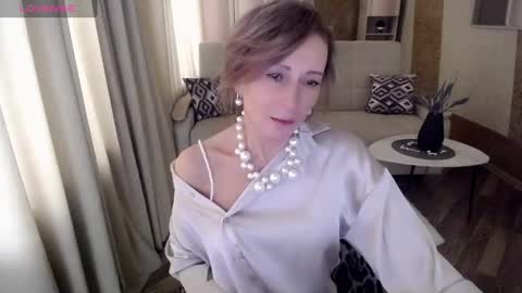 Snapshot of veronicagilbert chatting on January 25, 8:42 am Helen online show from January 25, 8:42 am