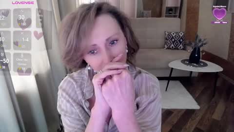 Snapshot of veronicagilbert chatting on February 12, 11:18 am Helen online show from February 12, 11:18 am