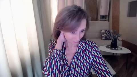 Snapshot of veronicagilbert chatting on February 16, 5:48 am Helen online show from February 16, 5:48 am