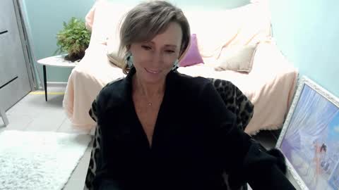 Snapshot of veronicagilbert chatting on March 4, 11:51 am Helen online show from March 4, 11:51 am