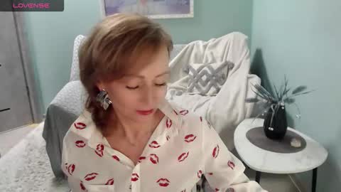 Snapshot of veronicagilbert chatting on September 20, 6:03 am Helen online show from September 20, 6:03 am