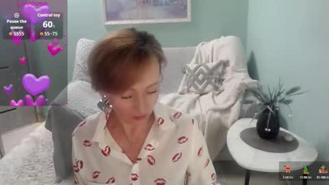 Snapshot of veronicagilbert chatting on September 27, 7:13 am Helen online show from September 27, 7:13 am