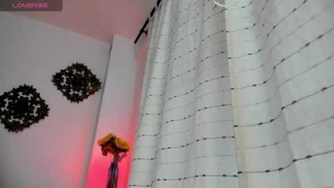 Snapshot of veronicagilss chatting on July 20, 7:38 pm Veronica Gills online show from July 20, 7:38 pm