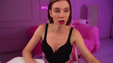 Snapshot of veronicavance chatting on September 16, 7:04 pm Veronica online show from September 16, 7:04 pm