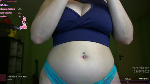 Snapshot of veronikavonk chatting on September 29, 2:55 pm Veronika von Kleist online show from September 29, 2:55 pm