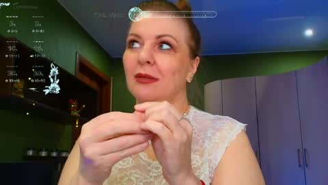 Snapshot of veronikawgold chatting on May 30, 1:57 am VeronikawGold online show from May 30, 1:57 am