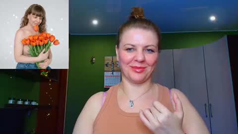 Snapshot of veronikawgold chatting on June 11, 12:32 am VeronikawGold online show from June 11, 12:32 am