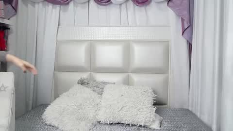 Snapshot of verosantana1 chatting on February 25, 2:58 am Vernica online show from February 25, 2:58 am