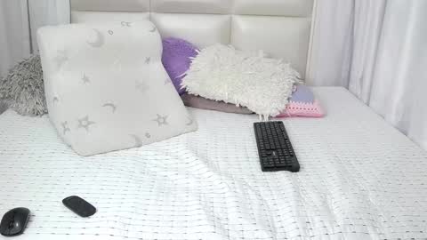 Snapshot of verosantana1 chatting on March 5, 4:34 am Vernica online show from March 5, 4:34 am