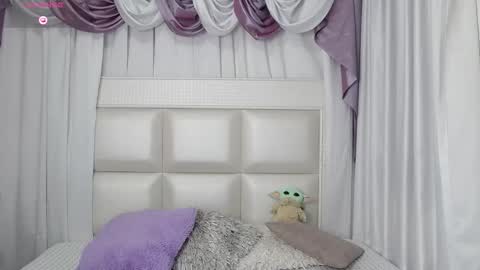 Snapshot of verosantana1 chatting on September 26, 12:47 am Vernica online show from September 26, 12:47 am