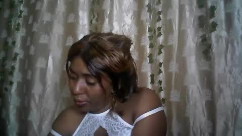 verronique1511 online show from May 17, 6:04 pm