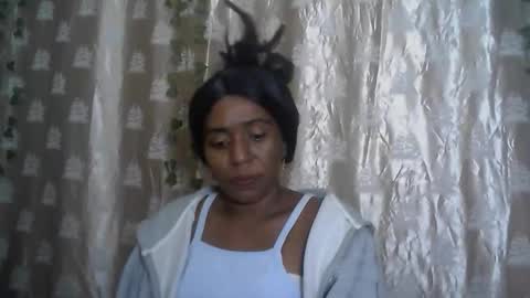 verronique1511 online show from May 24, 6:35 pm