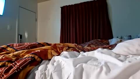 Snapshot of vers562cd chatting on November 3, 11:00 am vers online show from November 3, 11:00 am