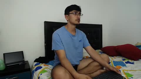 versatileguuy online show from February 18, 2:07 am