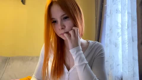 Snapshot of vertiegartrell chatting on May 17, 10:22 am Lina online show from May 17, 10:22 am