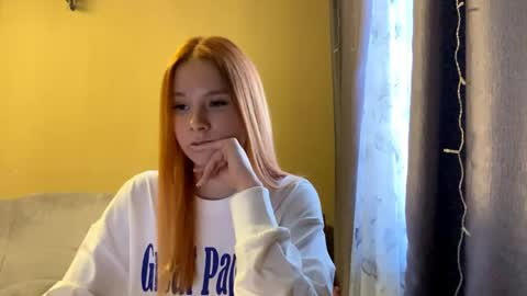 Snapshot of vertiegartrell chatting on May 25, 11:38 am Lina online show from May 25, 11:38 am