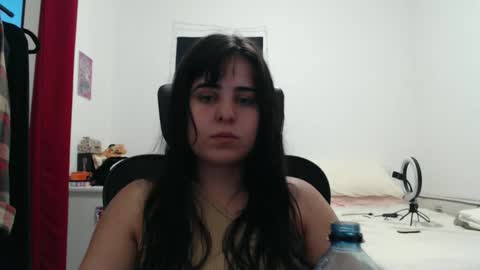 Snapshot of veruca99 chatting on February 15, 9:55 pm veruca99 online show from February 15, 9:55 pm