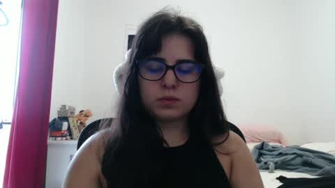 Snapshot of veruca99 chatting on February 26, 12:37 pm veruca99 online show from February 26, 12:37 pm