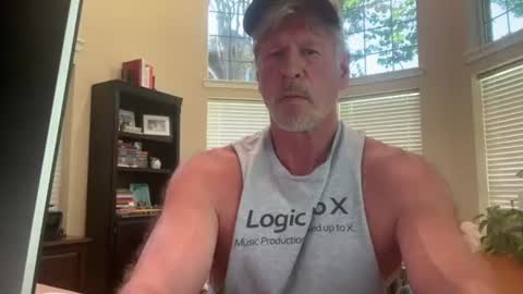 Snapshot of vervalas1 chatting on July 22, 5:38 pm Vervalas online show from July 22, 5:38 pm