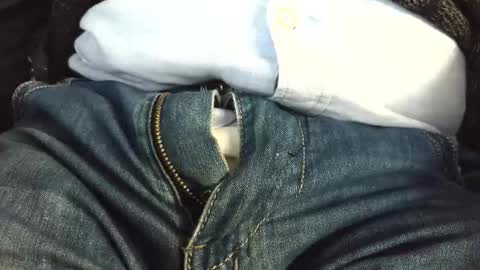 Erik online show from December 3, 8:56 am