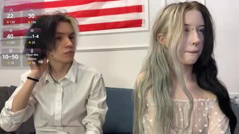 Snapshot of veryraretwins chatting on February 17, 9:54 pm veryraretwins online show from February 17, 9:54 pm