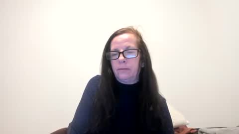 verysassypeachgoddess online show from February 4, 12:00 pm