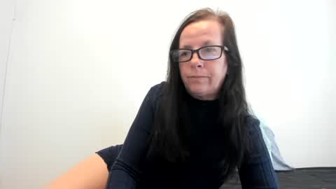 verysassypeachgoddess online show from March 11, 1:39 pm