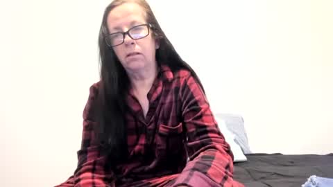 verysassypeachgoddess online show from March 27, 12:16 pm
