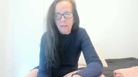 verysassypeachgoddess online show from May 2, 12:10 pm