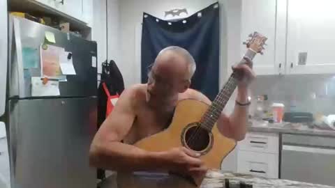 Snapshot of verysmallpeni chatting on December 26, 3:42 pm verysmallpeni online show from December 26, 3:42 pm