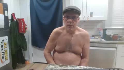 Snapshot of verysmallpeni chatting on January 22, 2:15 am verysmallpeni online show from January 22, 2:15 am