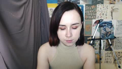 Snapshot of veryveryvery_shy chatting on January 10, 6:42 am veryveryvery_shy online show from January 10, 6:42 am