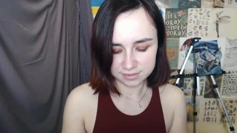 Snapshot of veryveryvery_shy chatting on January 12, 9:30 am veryveryvery_shy online show from January 12, 9:30 am