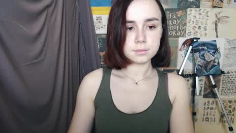 Snapshot of veryveryvery_shy chatting on January 13, 6:06 am veryveryvery_shy online show from January 13, 6:06 am